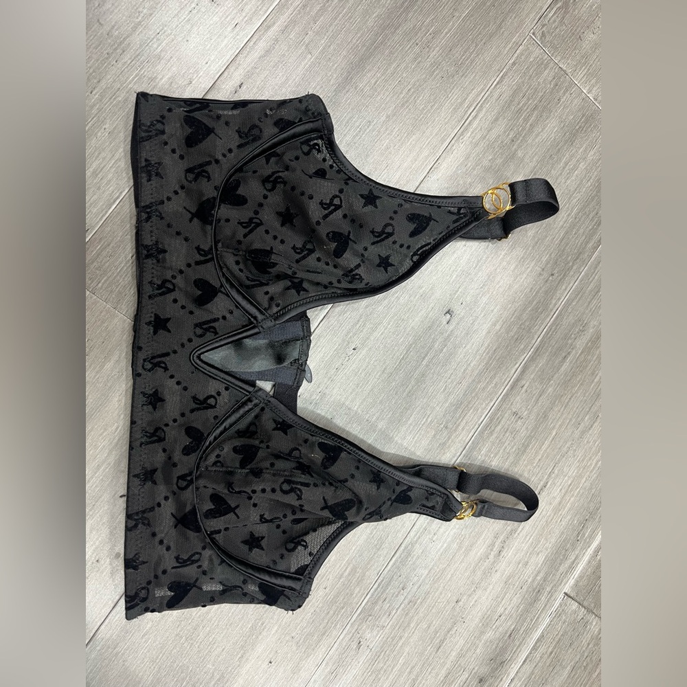 Victoria Secret Lingerie Bra‎